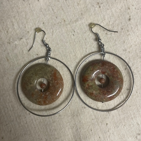 Earrings. - Picture 1 of 3